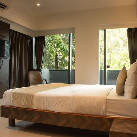 Hotel J R Residency Navi Mumbai Exterior foto