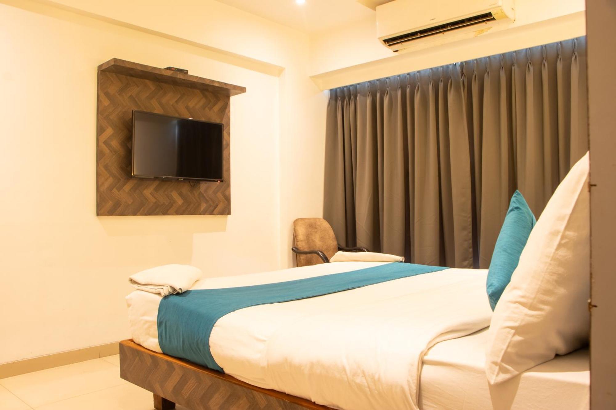 Hotel J R Residency Navi Mumbai Exterior foto