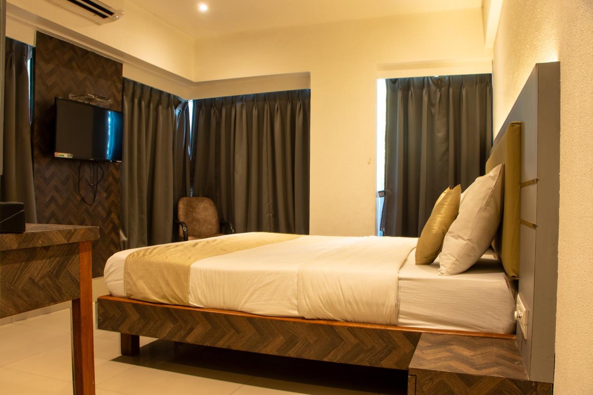 Hotel J R Residency Navi Mumbai Exterior foto