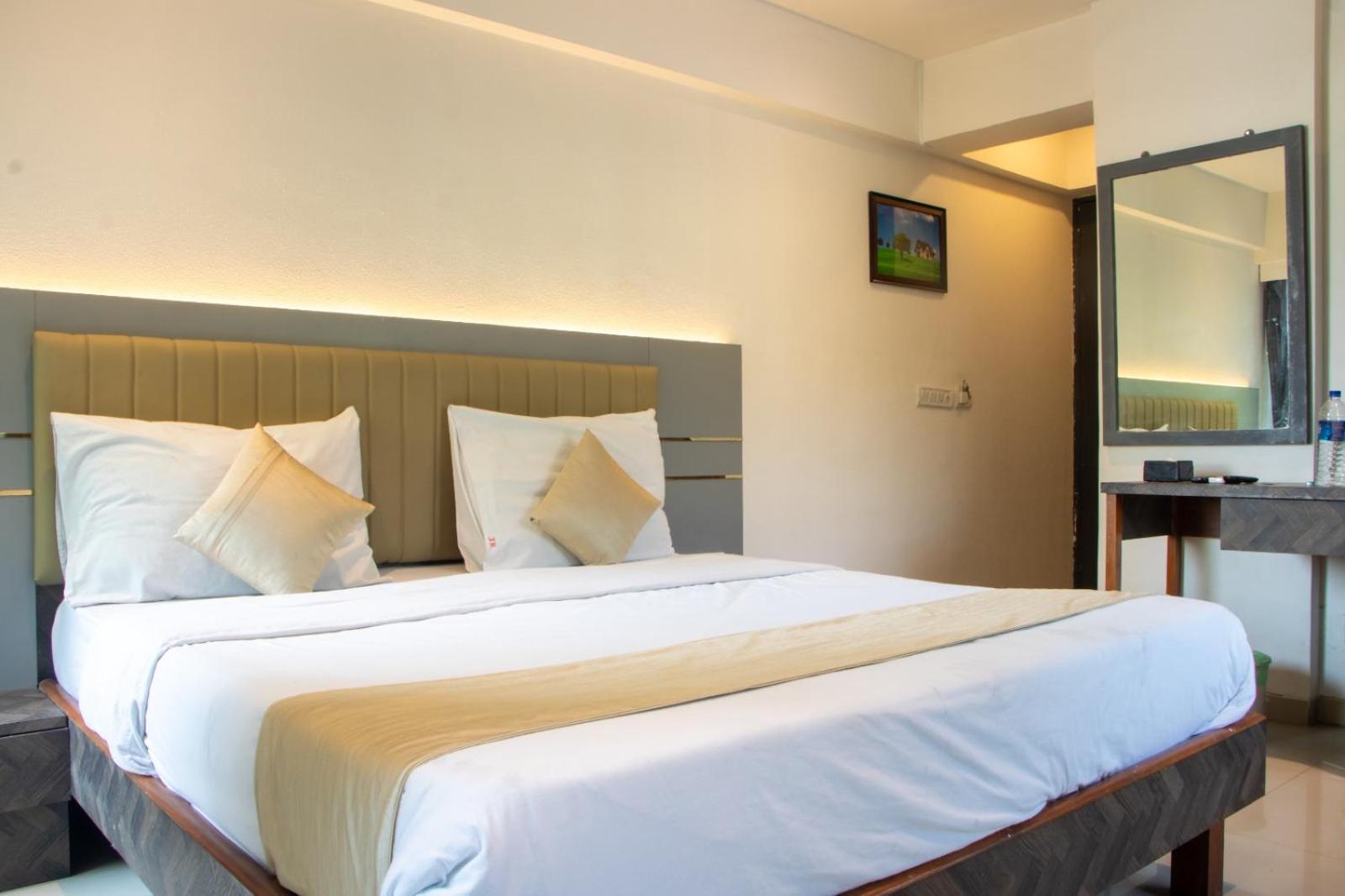 Hotel J R Residency Navi Mumbai Exterior foto
