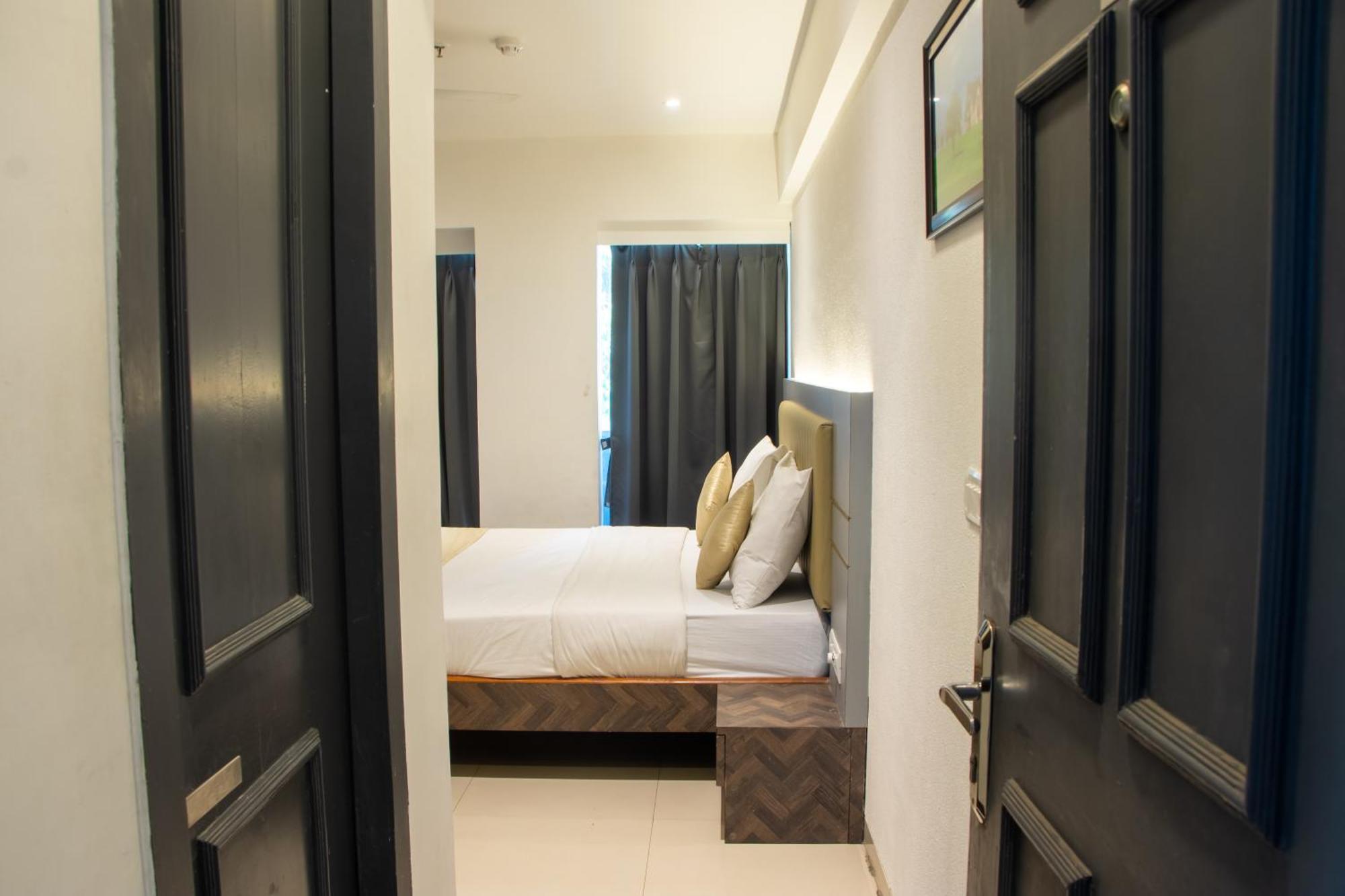 Hotel J R Residency Navi Mumbai Exterior foto